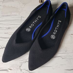 Rothy's 'The Point' in Black with Blue Trim - Women's size 9